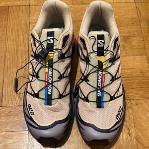 Salomon Men's Beige and Black Athletic Shoes